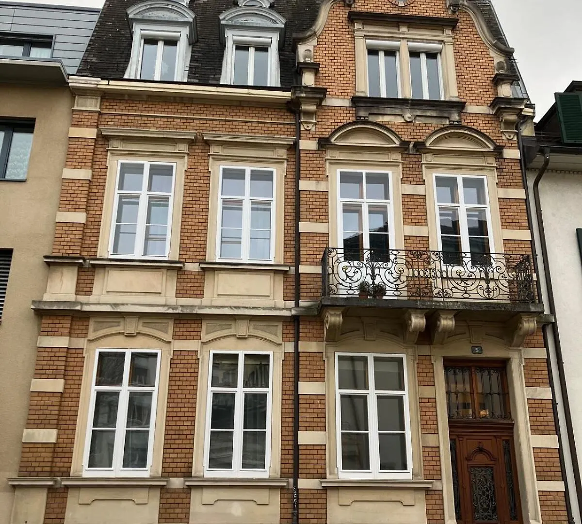 바젤 Duplex In A Charming Townhouse 아파트